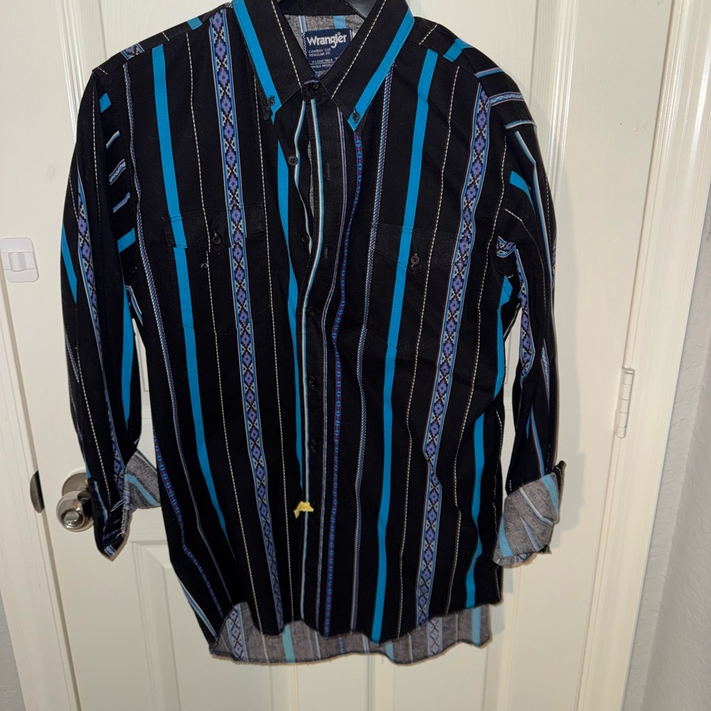 Vintage Wrangler westernBlack and Blue aztec Shirt